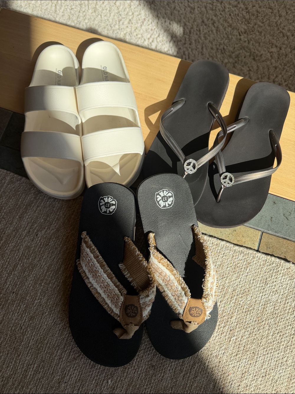 Women’s 7.5 summer sandal bundle!!